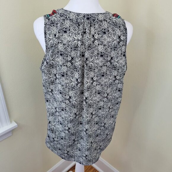 Renee C Blouse Vibrant Geometric Print Multicolor Sleeveless V-Neck Top Size L - Picture 5 of 10